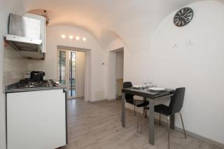 Dalia's Home Garden and Private Parking - 1
