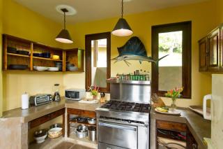 Beautiful Backwash Bay Villa - 7