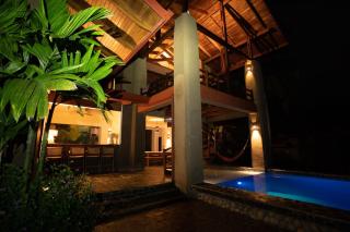 Beautiful Backwash Bay Villa - 2