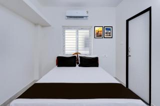 Hotel O Eswar Guest House Padur - 0