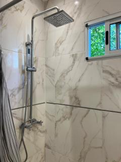 Casa Moderna en el Bosque - 9