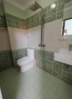 Lux saigon airport - 6