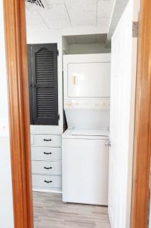 Dog-Friendly Cottage with Backyard & Beach Vibes! - 2