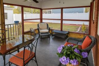 BBQ Grill • Screened Porch • Gazebo • Pet Friendly - 9