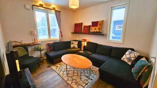 Riverfront Aurora Chalet - 5