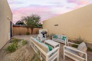 Central and Quiet 2 BR Lovely remodel - 0