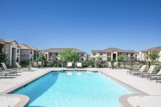 3BR2BA - Pool - Gym - Lounge - 4