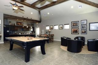 3BR2BA - Pool - Gym - Lounge - 2