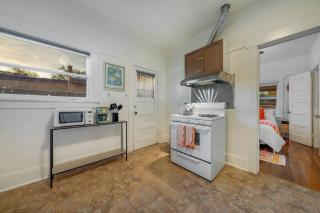 Close to U of A, Unique, Patio and Porch, 1 BR 1 BA - 7