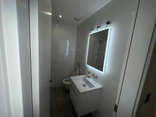 2BR Flat in Prime Location - 8