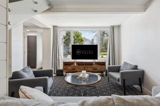 Townhouse with Hot Tub near Blue Mountain Village - 162 Vacation Inn - 0