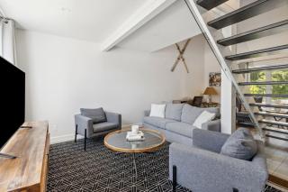 Townhouse with Hot Tub near Blue Mountain Village - 162 Vacation Inn - 3