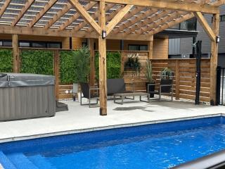 Le Memph Renarde spacious confortable 3 bedroom 2 floor condo salt water pool hot tub Memphremagog Lake - 7