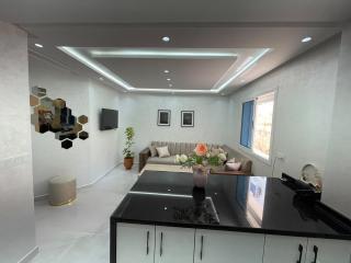 Luxurious condo with patio and terrace - 2