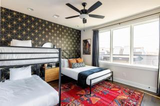 LUXE-Cowboy Country-Patio Hot Tub-Downtown Living - 9