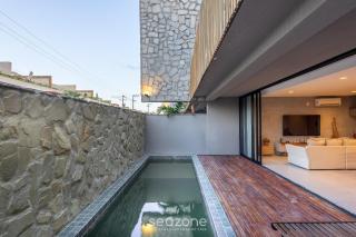 Casa c/ Piscina e Churrasqueira SGT0000 - 0