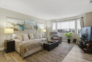 Lakefront Osage Beach Condo + Workspace w/ Pool Views - 7