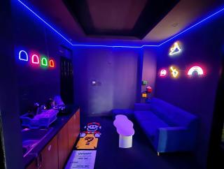 Arcade Room - Amoureux Homestay - 0