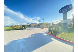 Weslaco Inn by Capital O Near Mercedes - 4