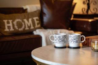 Premium 2BR Escape Pool Gym and Minutes to DT Austin - 6