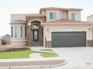 4Br 3Ba 20 mins from Ft Bliss and Oasis Water Park - 0