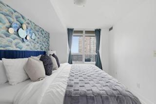 Designer 2BR - King Suite - Rare 2 Parking - YYZ - 9