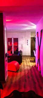 Red Room puhkemaja - 3