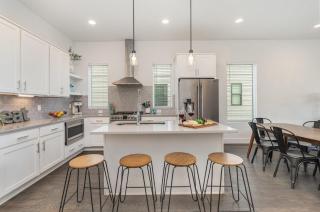 Double Time - Ping-Pong Table - Mins to Germantown - 7