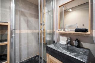 Ski in and out Bright Alpine Flat with Mountain views - 6