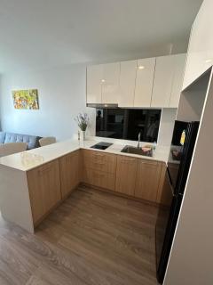 2 комнатные апартаменты с одной спальней и кухней-гостиной - 4