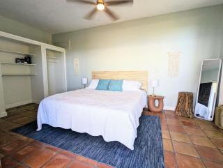 Incredible Views!- Solar Power- 5 min to beach! - 9