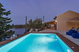 Jean Luc Villa by PaxosRetreats - 1
