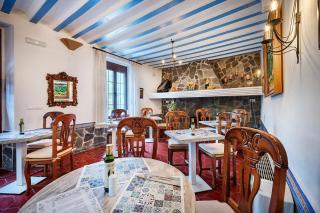 Beneste Cazorla Hotel - 1