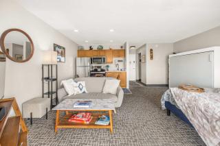 Oceanfront Studio - Ground Floor - Sleeps 4 - 4