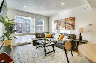 7 Mi to Park City Mtn! Multi-Level Unit with Balcony - 2