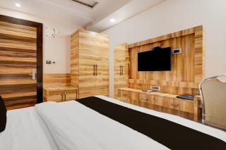 Townhouse Oak CSJMU Kanpur Formerly Shree Dev Villa - 1