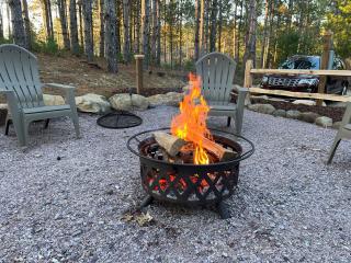 Cabin in the woods with fire pit and porch - 6
