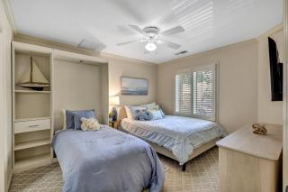 172 Colonnade Club - 8