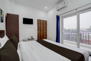 Hotel O SGT University Road Formerly Budhera - Garhi Harsāru - 7