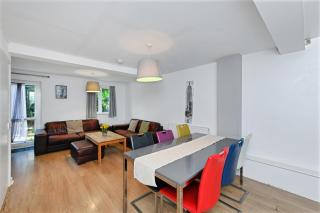 6-Bed House for 12 with Parking, Near Highfields Park - 9