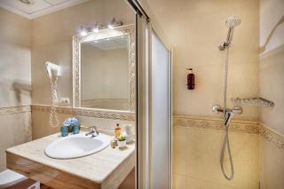 Beneste Cazorla Hotel - 4