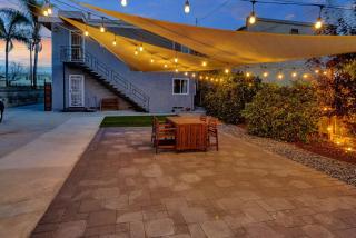 New 1 BR, King Bed, Laundry In-Unit, Parking - 7