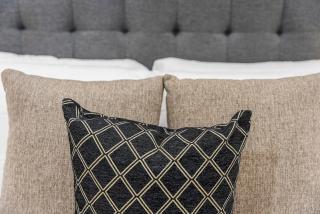 New 1 BR, King Bed, Laundry In-Unit, Parking - 6