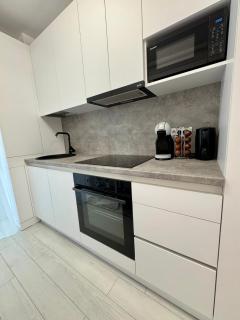 Panoramic SkyView Apartment - 1