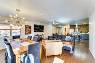 Walk to Ski Slopes! Red River Condo with Fireplace - 2