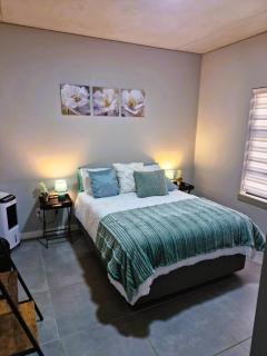 True Star at True North Modern 2 Bed Apartment - 3