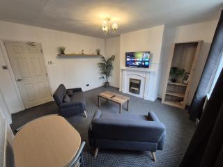 Stunning 4 BedHouse Company Workers Welcome, Parking, Wifi, Netfix - 9