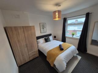 Stunning 4 BedHouse Company Workers Welcome, Parking, Wifi, Netfix - 5