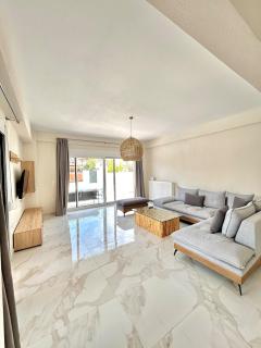 Falcone Resident - 4