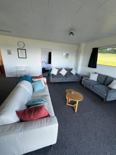 Coopers Haven- Beachfront House - 9